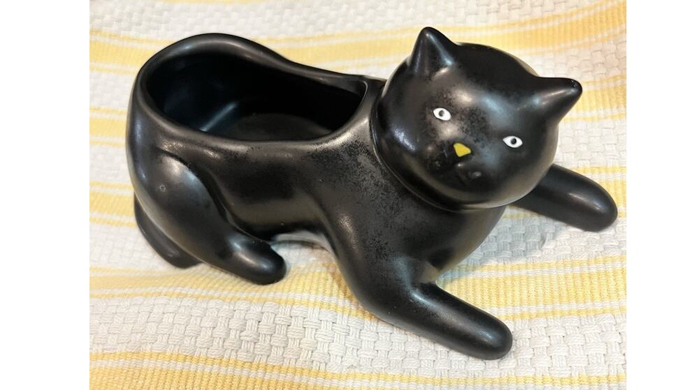 Cosmo The Black Cat by Kikkerland Porcelain 5 3/4” L x 2.5” H Small Planter Vase